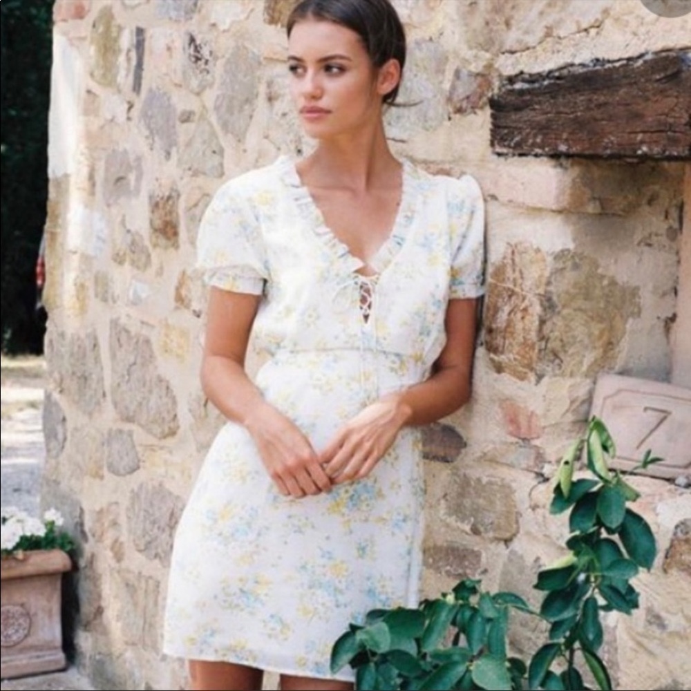 With Jean Ivory yellow floral Sienna Chiffon mini dress M